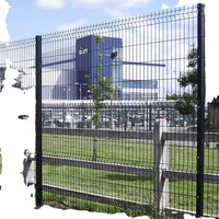 Clôture en treillis soudé 3D incurvé en fer galvanisé thermolaqué pour cour et ferme