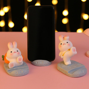 Lindo Soporte para Teléfono con Forma de Conejo de Arroz, Artesanía de Resina, Regalo para Decoración de Sala de Estar, Soporte para Tablet Pintado a Mano con Diseño de Astronauta, Adorno Estilo Instagram - Product Image 4