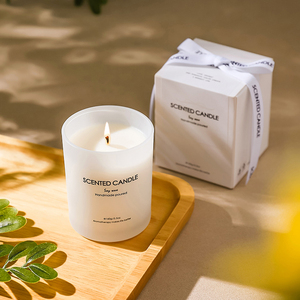 Velas Aromáticas y Fragancias para el Hogar al Por Mayor, Frasco de Vidrio de 130g, Velas de Lujo, Velas de Cera de Soya Perfumadas para el Hogar - Product Image 4