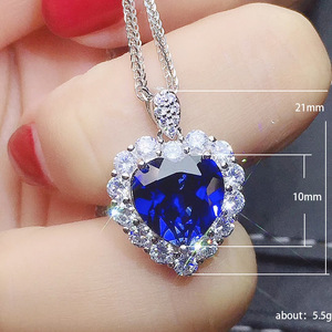 Endless Love Femme Bleu Royal Exquis Strass Incrusté Collier Laiton Clavicule Chaîne avec Coeur Forme Style Romantique - Product Image 3