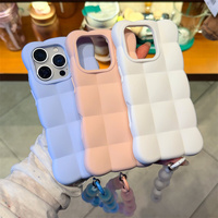 Coque de téléphone antichoc en silicone liquide aux couleurs macaron tendance avec bords ondulés et dragonne pour iPhone 17 16 Pro Max