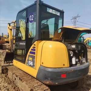 Mini-excavatrice Komatsu PC56 d'occasion, 5 tonnes, équipement industriel avec composants essentiels incluant moteur, pompe à engrenages, provenant de Chine - Product Image 1