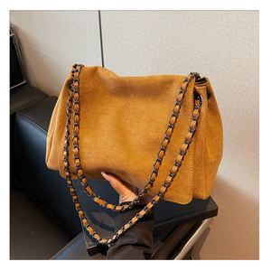 Bolso de Mano Casual Retro para Mujer, Invierno, Nuevo Estilo con Cadena, Bolso Bandolera de Lujo Ligero - Product Image 1