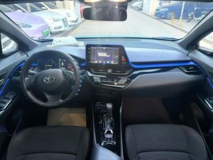 <span class=keywords><strong>Toyota</strong></span> C-HR <span class=keywords><strong>2020</strong></span> Cool Transcendence, SUV Compacto Híbrido, Caja de Cambios Automática, Asientos de Cuero, 50001-75000 Millas, Volante a la Izquierda, Tracción Trasera - Product Image 5