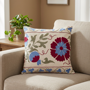 Oreillers carrés indiens et housses de coussin brodés à la main technique Suzani pour hôtels décoration d'intérieur en gros - Product Image 3