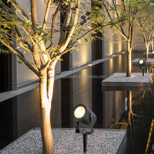 Foco de jardín de 12W <span class=keywords><strong>Tres</strong></span> focos de colores emtting diferentes Focos impermeables para exteriores con Spike - Product Image 1