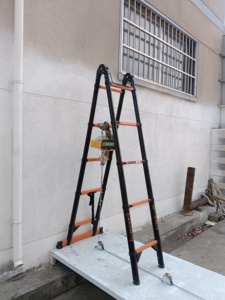 Scala Telescopica Pieghevole a Doppio Lato in Acciaio al Carbonio da 4,2M per Lavoro, Bestseller - Product Image 5