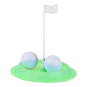 Nouvelle Arrivée : Coupelle de Golf Portable en Silicone pour l'Entraînement à Domicile et au Bureau, Aide à l'Entraînement de Golf Toutes Directions, Plaque de Putting Intérieure avec Drapeau - Product Image 1
