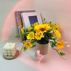 Collection Fuyu : Fleurs artificielles en plastique et soie, tournesols et marguerites, arrangement décoratif pour la maison et les accessoires de mariage - Product Image 3