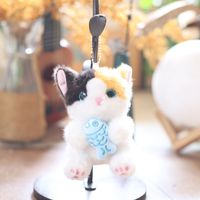 Porte-clés chaton en peluche tendance, mini breloque poisson, pendentif animal en peluche doux, décoration de sac à dos, cadeau surprise de fêtes