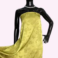 Haute Qualité Doux Stock Satin Jacquard Fleurs Conception Beau Tissu Lisse pour Femmes Robe