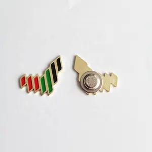 Heißer Verkauf AE 53 National feiertag bereit, die Emirates UAE Karte geformte Flagge farbige Gold Metall magnetische Tasche Mantel Pin Abzeichen zu versenden