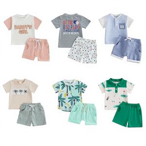 ชุดฤดูร้อนสองชิ้นสำหรับเด็กทุกเพศ 0-12 ปี เสื้อยืดแขนสั้นสีทึบผสมกับกางเกงขาสั้นผ้าฝ้ายไม่มีแบรนด์ - Product Image 1