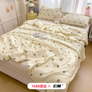 100% Cotton Crepe Yarn Double Layer Summer <b>Quilt</b> Printed 133x72 Reactive Dyeing Home Use Machine Washable Thin <b>Quilt</b> - Product Image 1