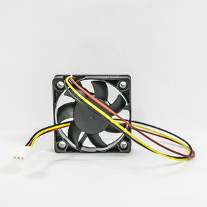 Ventilateur axial électrique en plastique à roulement à billes 12V 50x50x10mm OEM - Product Image 2