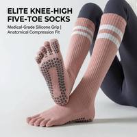 Chaussettes de yoga de luxe montantes antidérapantes à cinq orteils pour femmes, idéales pour le studio, la barre, l'entraînement et le fitness, 80 % coton respirant