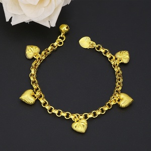 JXX Vente en gros de pendentifs en forme de cœur en laiton plaqué or 24 carats pour bracelet femme - Product Image 4