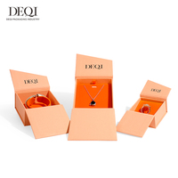 Boîte à bijoux DEQI personnalisée avec fermeture magnétique, emballage de luxe pour bijoux, boîte cadeau pour bague, collier, pendentif, emballage de marque