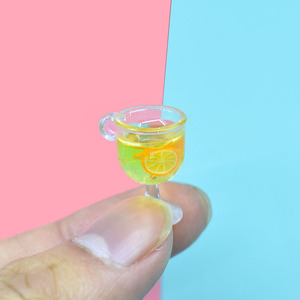 Colgantes de Resina con Forma de Mini Vaso de Bebida de Frutas de Colores Mezclados para Accesorios DIY, Pendientes y Llaveros - Product Image 3