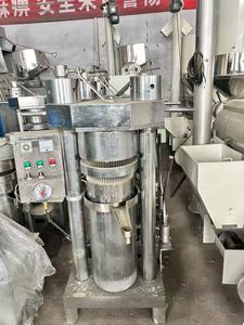 Máquina para hacer aceite de girasol de ricino de palma de coco pequeña personalizada máquina de prensa de aceite - Product Image 4