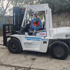 Montacargas TCM 70 Usado de 7 Toneladas, Fabricado en Japón, de Alta Calidad, con Motor Diésel, Equipo de Ingeniería Mecánica - Product Image 1