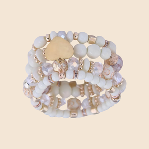 Vendita calda elegante Multi-strato combinazione di braccialetto di fascino bohémien per le donne in acrilico bracciale con perline a cuore - Product Image 3