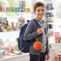 Porte-clés en peluche personnalisé en forme de ballon de basket, jouet en peluche avec rembourrage en polyester et coton PP, petit cadeau de basket