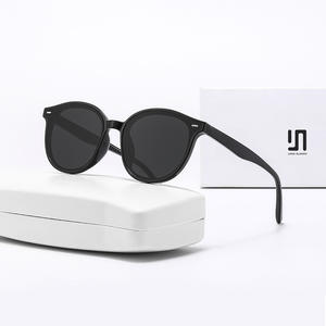 แว่นกันแดดทรงกลมใหม่ รุ่น Unisex UV400 เลนส์โพลาไรซ์ PC แบบที่ 3 สำหรับขับรถและกิจกรรมกลางแจ้ง - Product Image 2