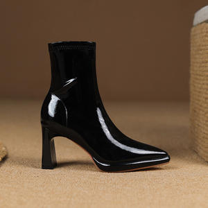 Botas de media pantorrilla ajustadas, modernas y versátiles para mujer, para otoño e invierno, con tacones gruesos. - Product Image 5