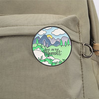 Épinglette en émail motif paysage naturel pour veste, sac à dos et tenue décontractée – Accessoire de mode et de décoration