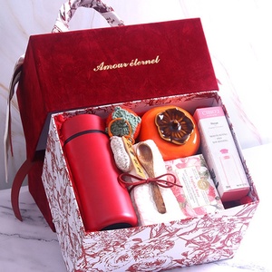 Bán Buôn Tùy Chỉnh Sang Trọng Vuông Đám Cưới Sô Cô La Kẹo Hộp Hot Bán Lá Vàng In Nhung Hiện Nay Hộp Quà Tặng Với Xử Lý - Product Image 4