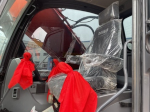 Pelles sur chenilles Doosan DX225 d'occasion Machines de construction haute performance d'occasion avec de faibles heures et en bon état - Product Image 6