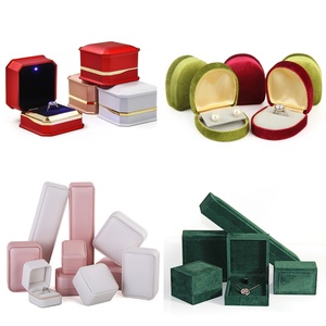 Custom Jewelry Box PU Leather Ring Necklace Pendant <b>Earring</b> <b>Case</b> Crown Print Logo Jewelry Storage Box - Product Image 4