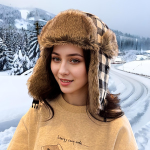 Chapeau à carreaux trois couleurs <span class=keywords><strong>hiver</strong></span> chaud Protection des oreilles casquette <span class=keywords><strong>de</strong></span> Ski nouveau Style Polyester coton peluche chapeau <span class=keywords><strong>de</strong></span> trappeur - Product Image 2