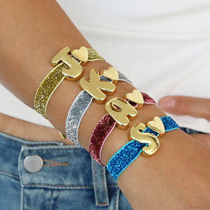 Braccialetti Elastici Personalizzati con Iniziali A-Z in Ottone Placcato Oro Lucido alla Moda per Donne 26 Lettere Amicizia Coppia Natale - Product Image 1