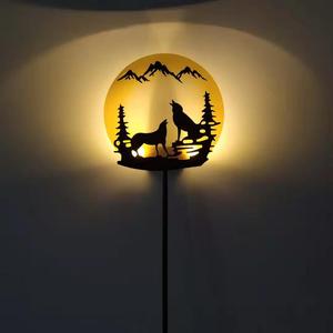 Lampe solaire de jardin LED avec scène de montagne, résistante à l'eau, portable, garantie de 2 ans - Product Image 1