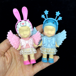 NUEVO Set de Mini Ropa Hecha a Mano para Llaveros DIY con Jeans, Vestido y Falda al por Mayor - Product Image 1