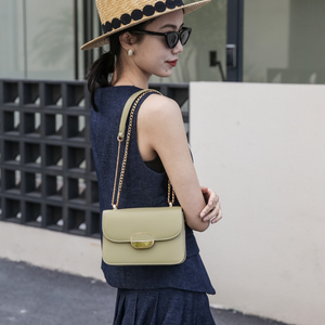 Borsa a tracolla in vera pelle di alta qualità per donna Logo personalizzato stile <span class=keywords><strong>semplice</strong></span> con chiusura a cerniera sotto il braccio funzione di sospensione - Product Image 2