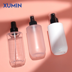Vente en gros de flacons pulvérisateurs cosmétiques haut de gamme de 200 ml, flacon pulvérisateur en <span class=keywords><strong>plastique</strong></span> PET transparent givré blanc durable de luxe, emballage avec pompe pulvérisatrice - Product Image 1