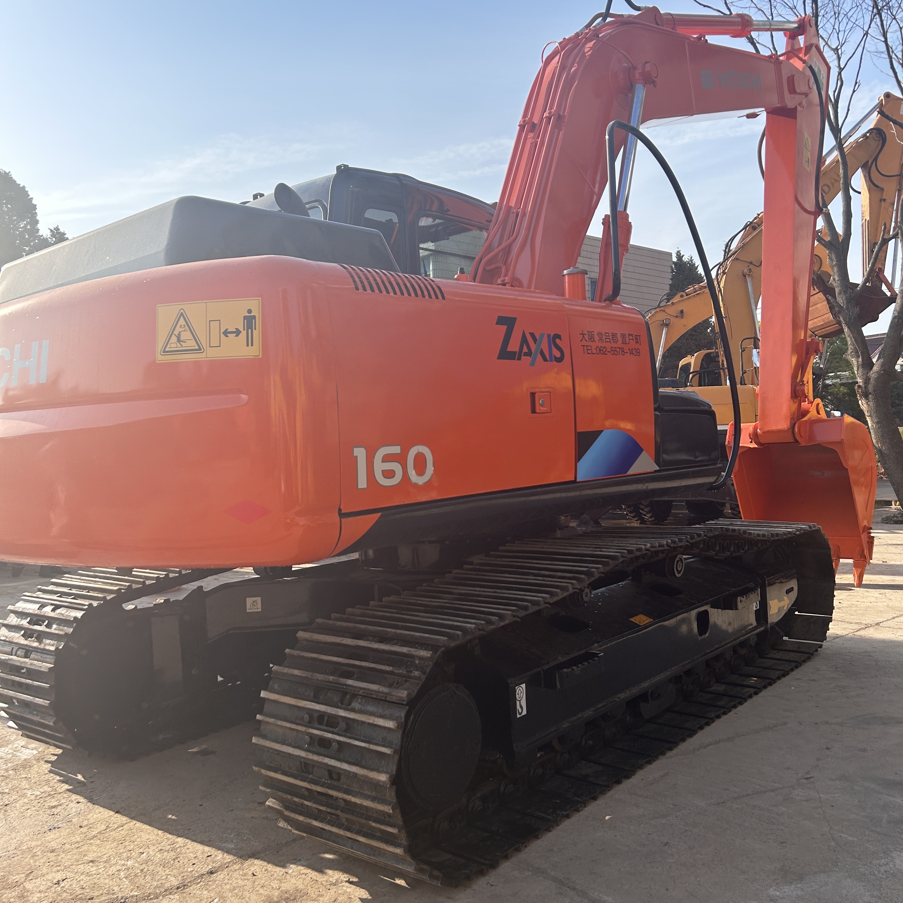 Используется 20 тонн Hitachi ZX160 гусеничный экскаватор с сильной гидравлической системой, Лидер продаж