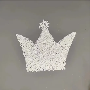 Gránulos de PET de grado alimenticio Chips de PET Botella de agua mineral Materias primas Gránulos de PET Materias primas - Product Image 1