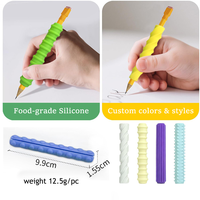 Manchons de crayon en silicone longs et élastiques, personnalisables avec logo et formes variées, pour une écriture ergonomique