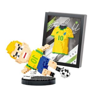 620 Piezas de Bloques de Diamantes de Plástico ABS para Regalo de Aficionados al Fútbol de la Copa <span class=keywords><strong>Mundial</strong></span>, Figura de Jugador de Fútbol de Brasil, Neymar, Decoración de Escritorio - Product Image 1