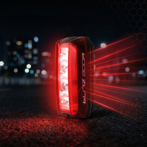 Feu arrière de vélo LED 300LM, 6 modes, rechargeable par USB-C, avertissement de sécurité - Product Image 1