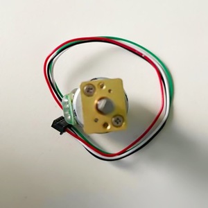 Motor paso a paso GM12-15BY de 36V, miniatura con orificio pasante y cables para aplicaciones de precisión - Product Image 2