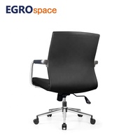 Chaise de bureau pivotante en cuir EGROspace à dossier moyen pour visiteurs, formation et conférence