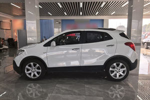 El Buick Encore 1.4T 6AT FWD Urban Elite 2015 es un SUV compacto de 5 plazas <span class=keywords><strong>con</strong></span> 140 CV, 200 Nm y características prácticas como <span class=keywords><strong>ISOFIX</strong></span> - Product Image 3