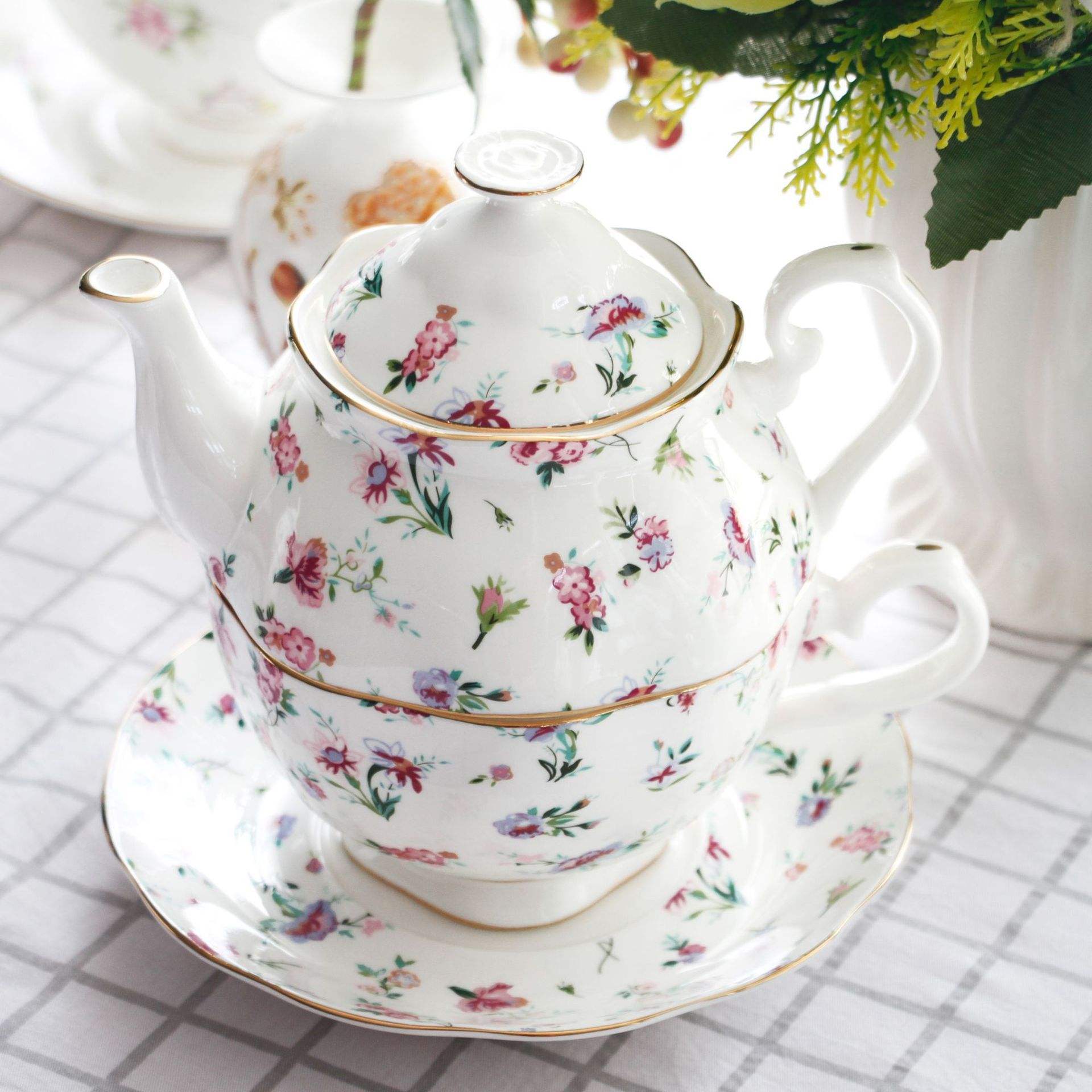 Flor delicada goteo madre-en-Ley olla