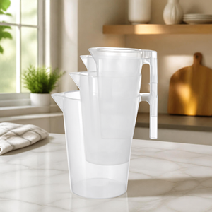 Verseuse graduée HALO Premium en plastique transparent avec poignée et bec verseur pour la cuisine, la pâtisserie et la restauration - Product Image 1