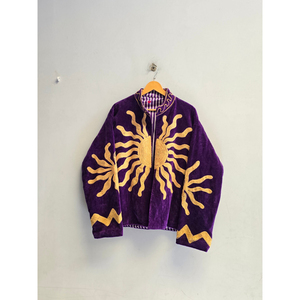 Chaqueta Blusón de Terciopelo Morado para Hombre, Cuello Mandarín, Bordado Dorado con Sol, Ropa de Otoño a Precio de Mayoreo - Product Image 3